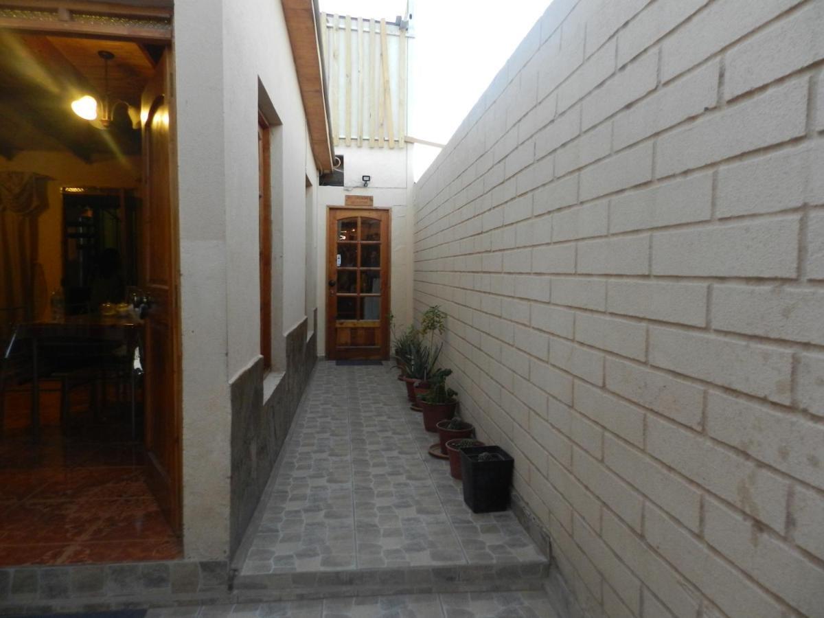 Hostal Illari Сан-Педро-де-Атакама Экстерьер фото